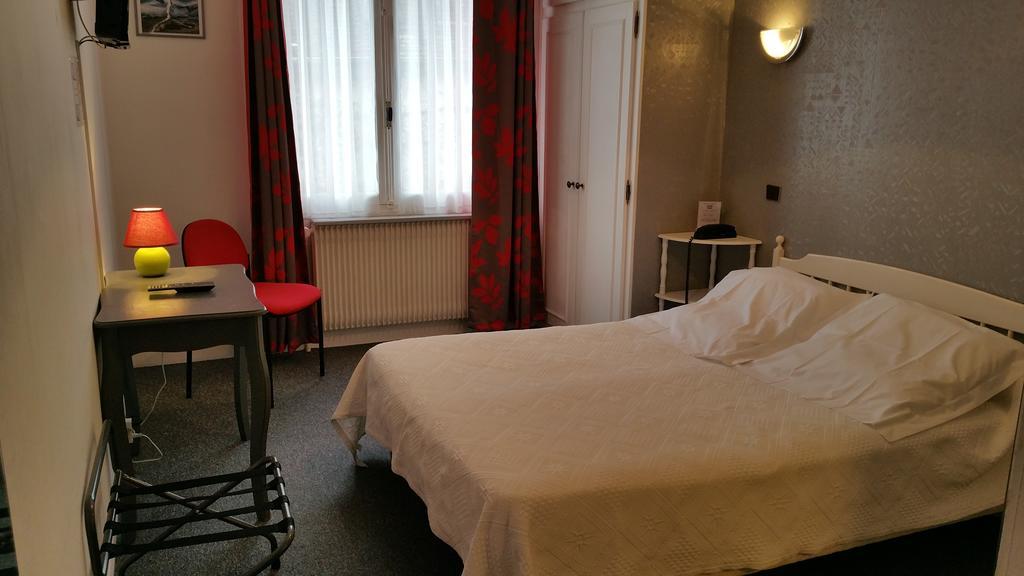 Hotel A Notre Dame Ла-Шатр Екстер'єр фото